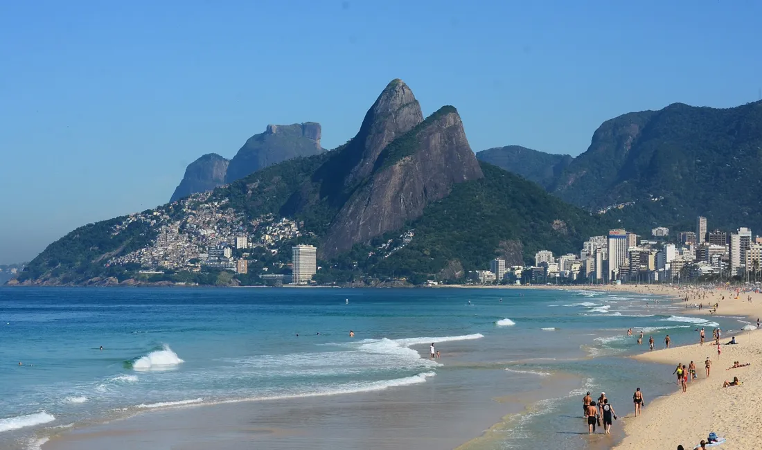 Rio de Janeiro er berømt for de flotte strande, bl.a. Ipanema. Foto Viktors Farmor