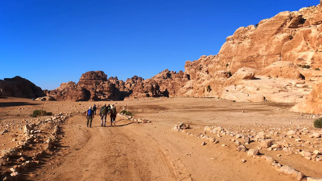 Fantastiske landskaber på vandringen fra lille Petra til Petra. Foto Denise Kristensen