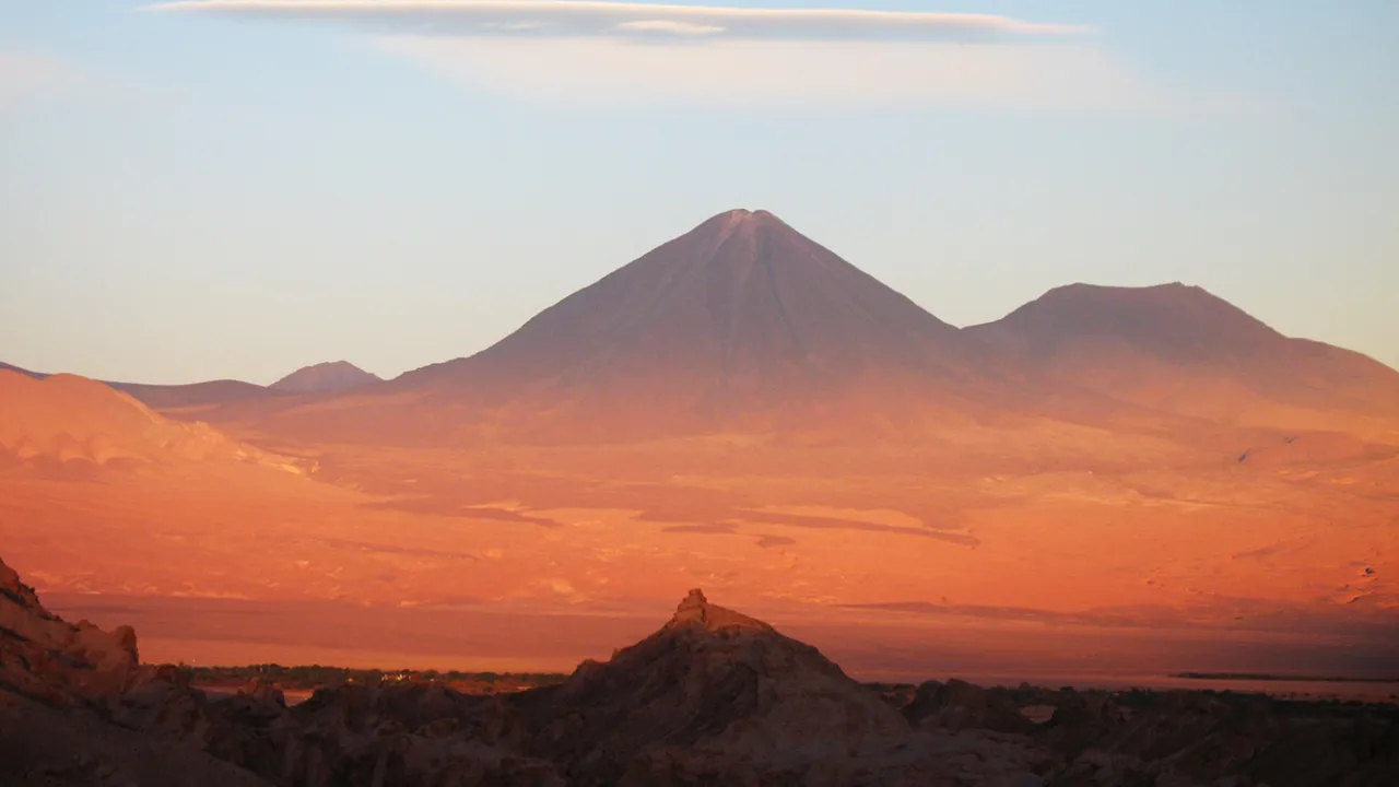Fabelagtige vulkaner i Chile. Landet har over 100 vulkaner - dog er alle ikke lige aktive. Foto Kirsten Gynther Holm
