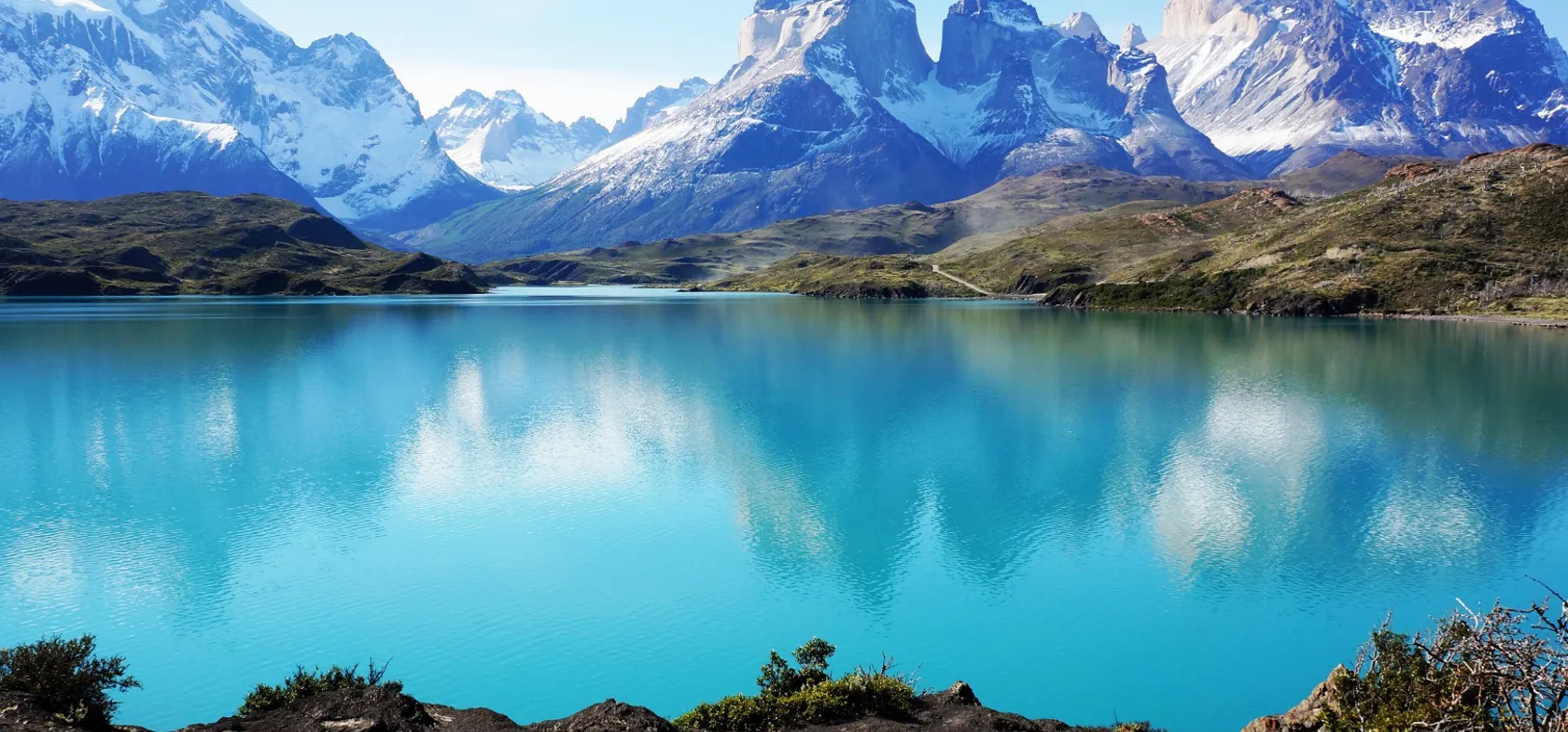 Torres del Paine nationalparken er et imponerende bjergområde med gletsjere, ismarker og turkisblå søer. Foto Ulla Haugsted