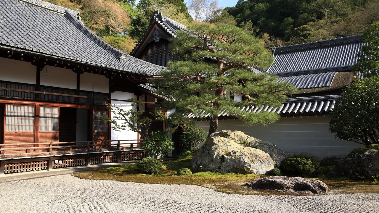 Klassisk zenhave i templet Nanzen-ji. Foto Anders Stoustrup