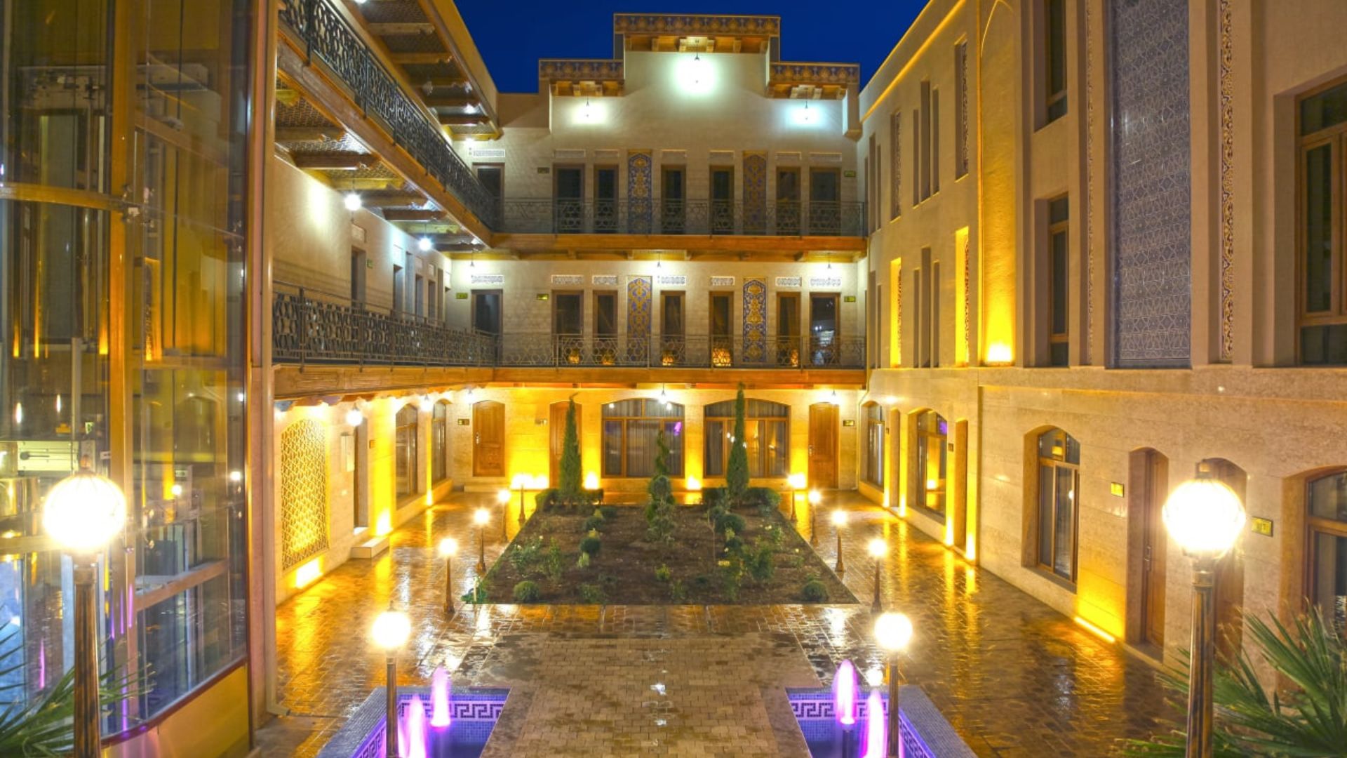 Centralt beliggende 3-stjernet hotel med gåafstand til byens hovedattraktioner. Foto Viktors Farmor 