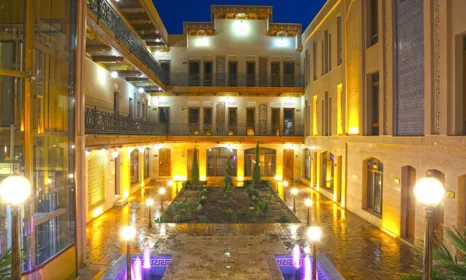 Centralt beliggende 3-stjernet hotel med gåafstand til byens hovedattraktioner. Foto Viktors Farmor