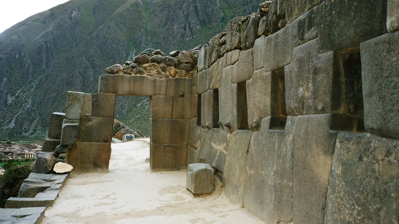 Ollantaytambo er et godt eksempel på inkaernes byplanlægning. Foto Bo Kristensen