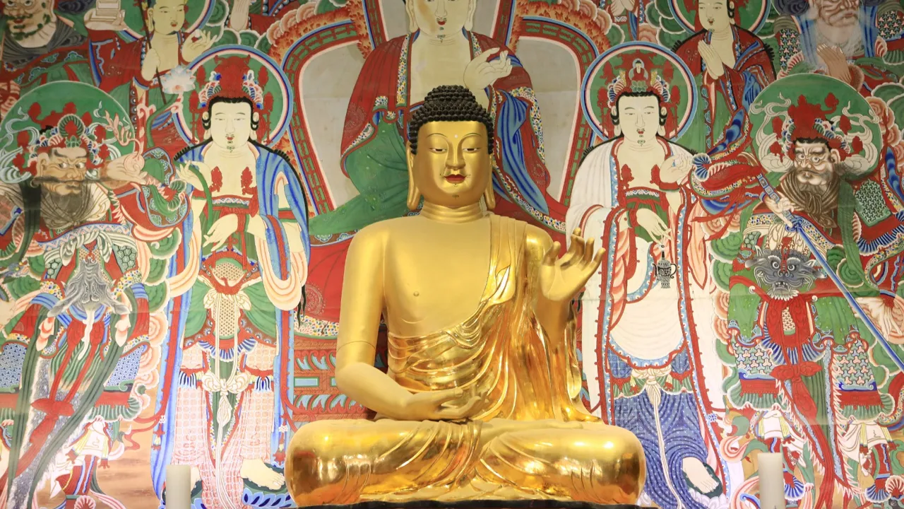 Buddhastatue i den gamle hovedstad Gyeongju. Foto Anders Stoustrup