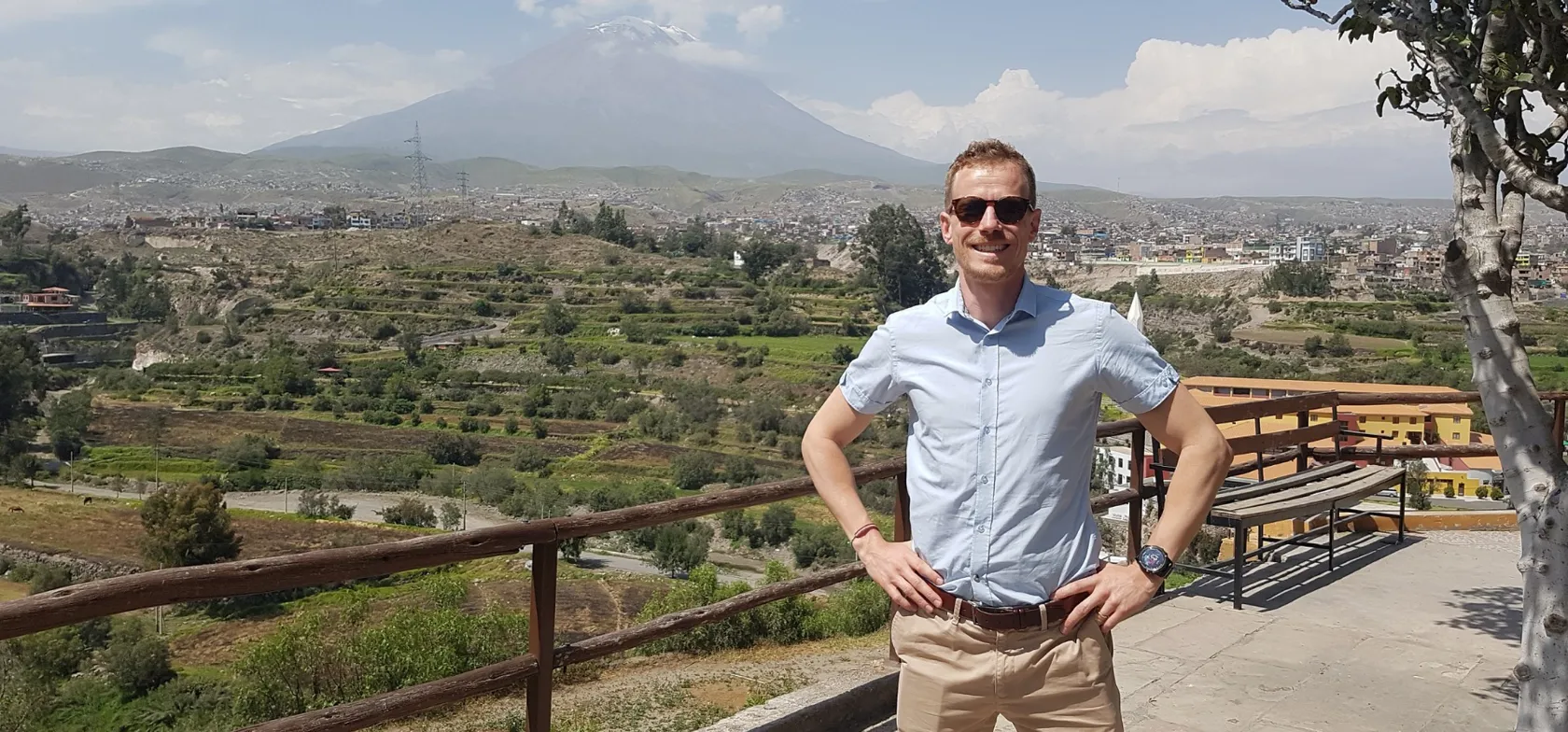 Gudik foran Misti Vulkanen i Arequipa. Foto Henry Valencia