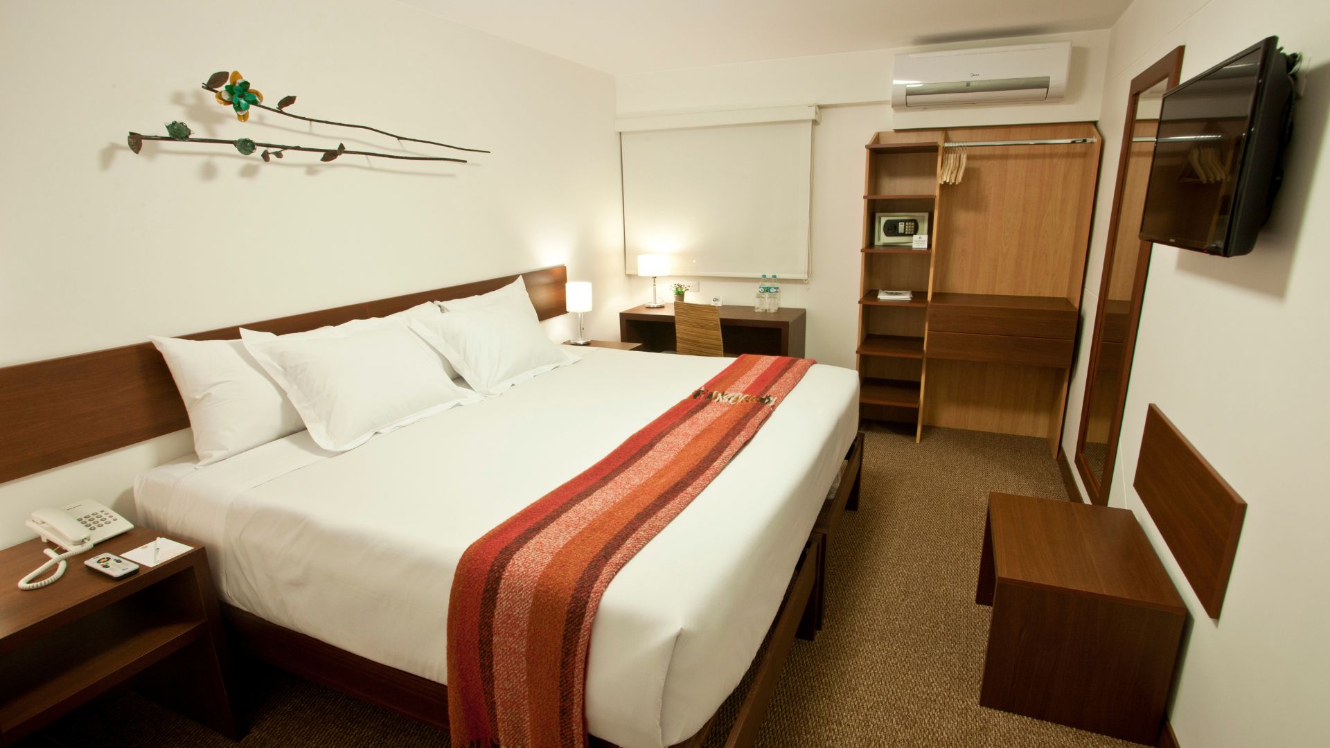 Vores hotel ligger godt placeret i den charmerende bydel Miraflores, hvor man trygt kan færdes. Foto Viktors Farmor