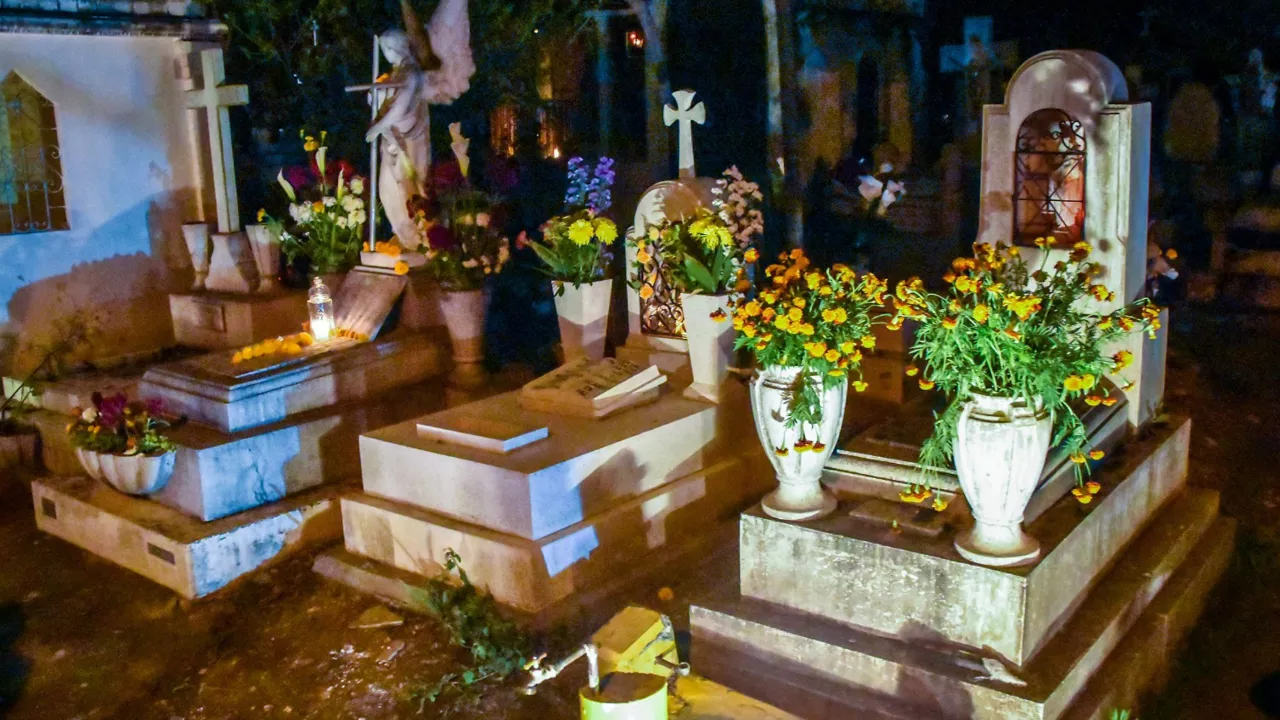 De Dødes Dag markeres på kirkegård Oaxaca. Foto Josefine Aude Raas