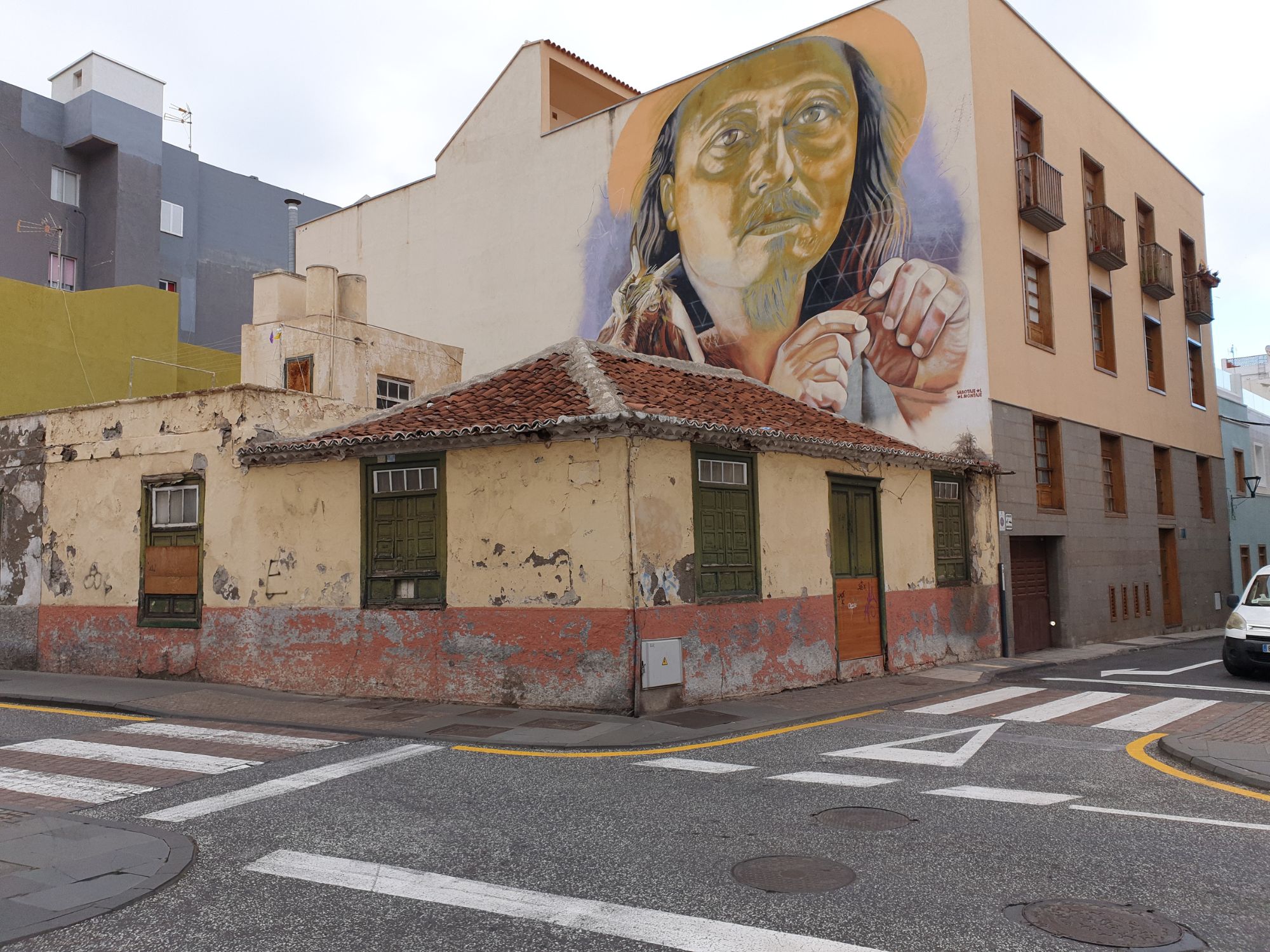 Spændende murmalerier i Puerto de la Cruz. Foto Kirsten Gynther Holm