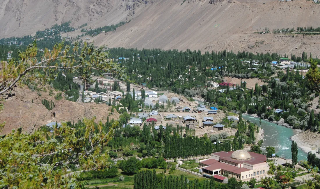 Khorog er provinshovedstaden i Pamir. Foto Gert Lynge Sørensen