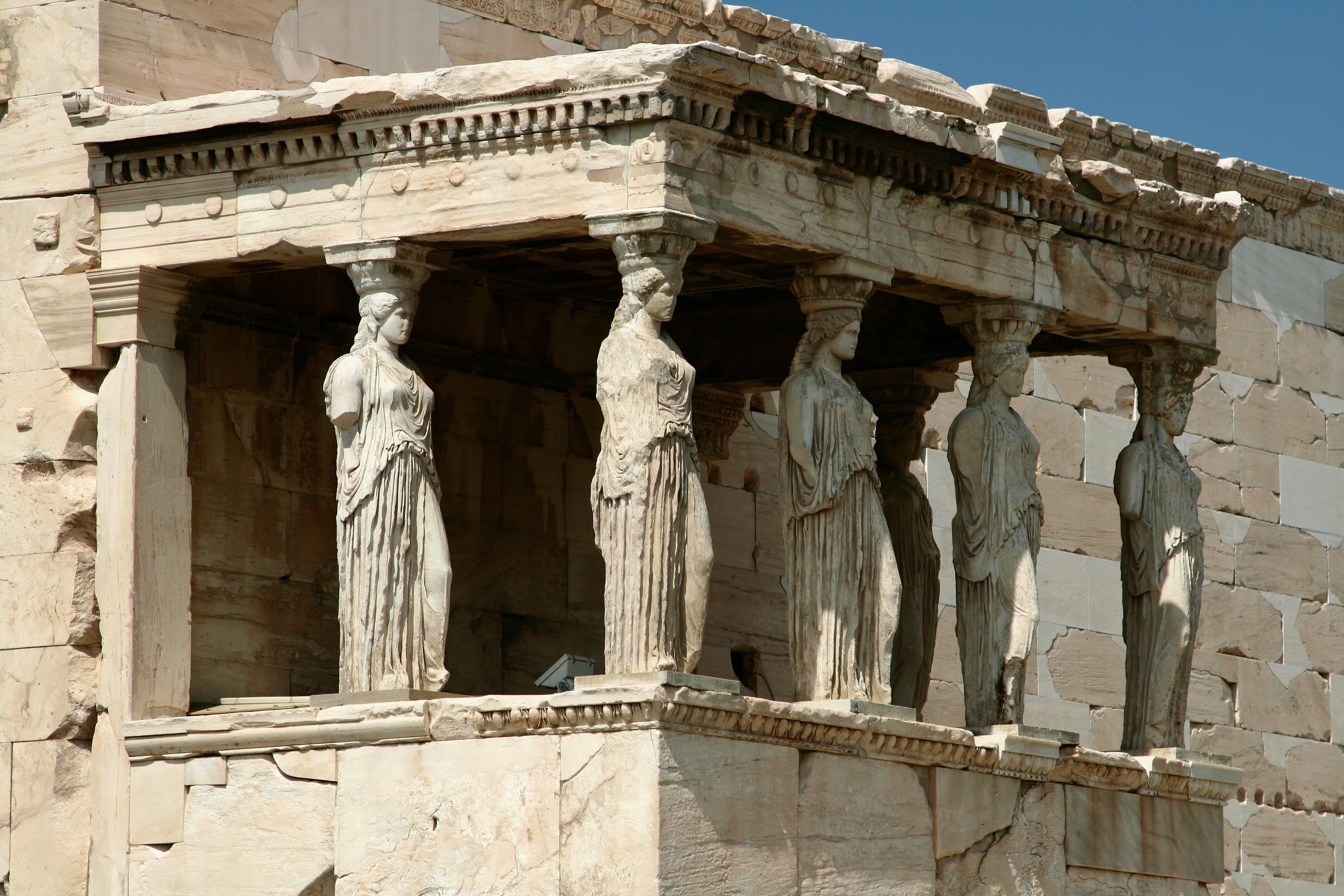De berømte Nike-statuer på Akropolis i Athen. Foto af Anders Stoustrup