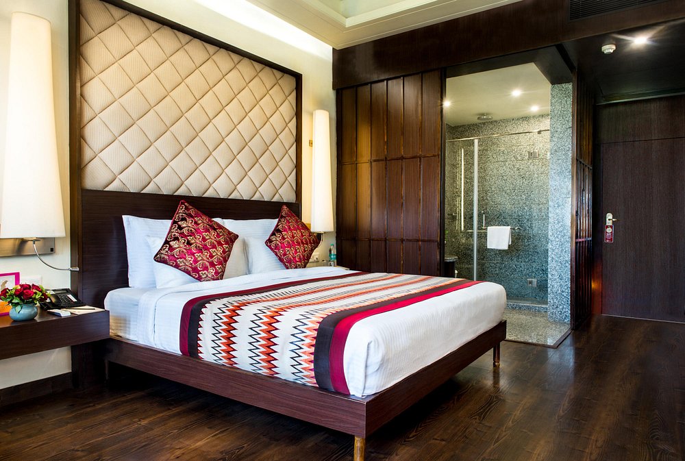 The Clarks Amer Hotel er et femstjernet hotel med pool, beliggende i Jaipur.