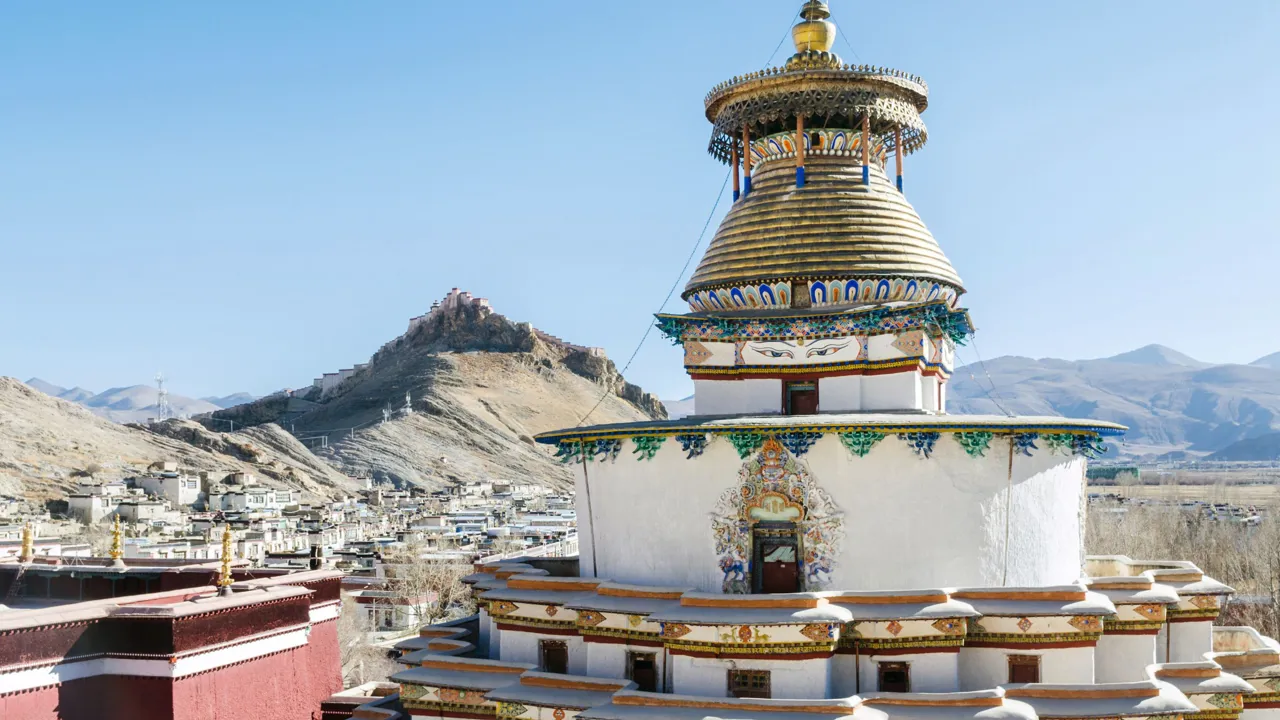 Vi besøger klostretet Kumbum, der er et af de mest berømte tibetanske buddhistiske klostre i Kina. Foto Viktors Farmor