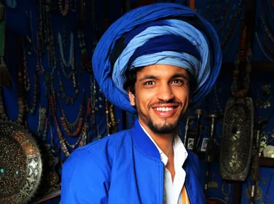 Tuaregerne, eller ”Ørkenens blå mænd”, bærer hovedbeklædningen Tagelmust. Foto Kathrine Svejstrup