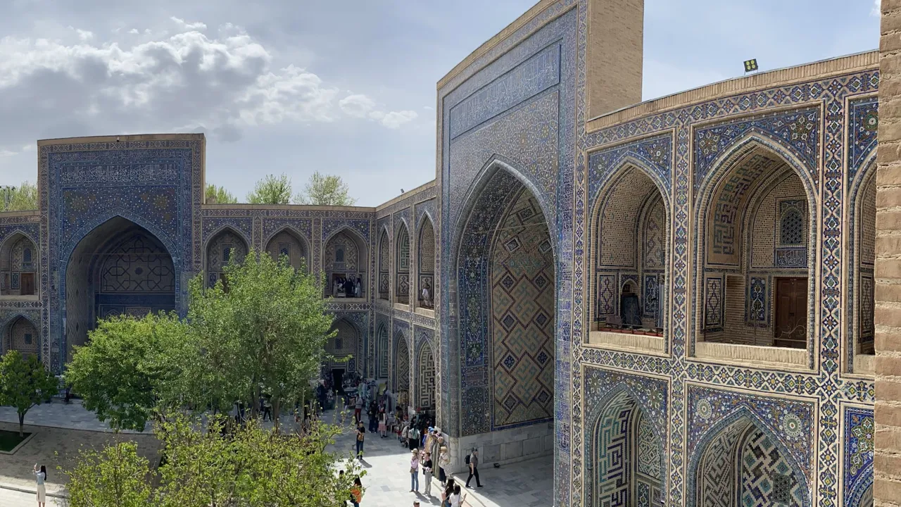 Grådhaven i Ulugh Beg Madrassa, Samarkand. Foto Michael Høgh Andersen