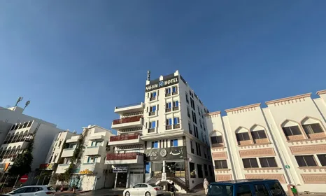 Hotellet er helt suverænt placeret i Muscats charmerende gamle bydel Muttrah. Foto Viktors Farmor