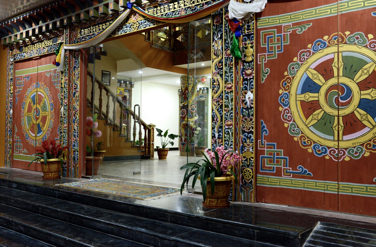 Druk Deothjung Resort ligger med et forrygende vue over Trashigang Dzong, Kanglung-dalen og Drangme Chhu-floden. 