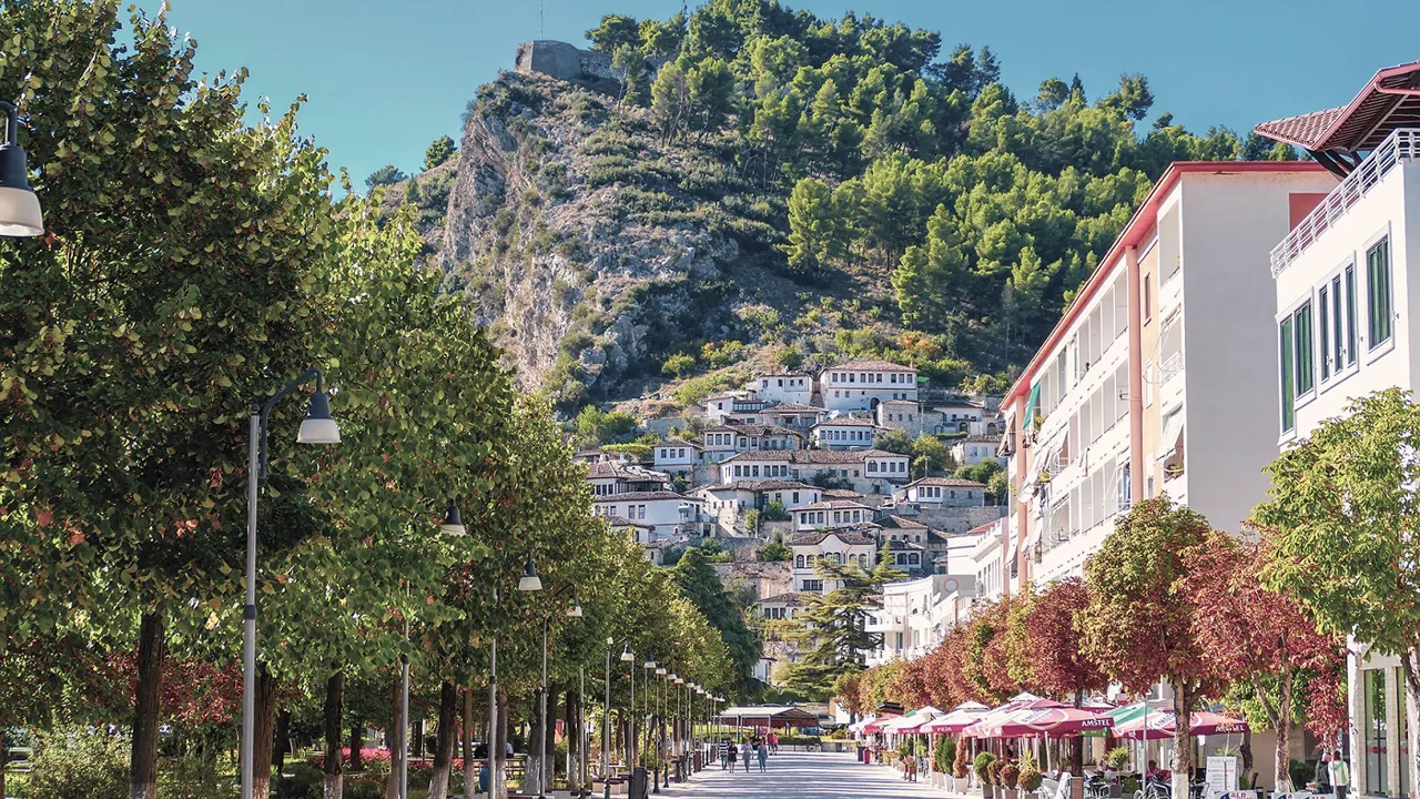 Berat beskrives ofte som en af Albaniens smukkeste byer. Foto Ervin Gjata