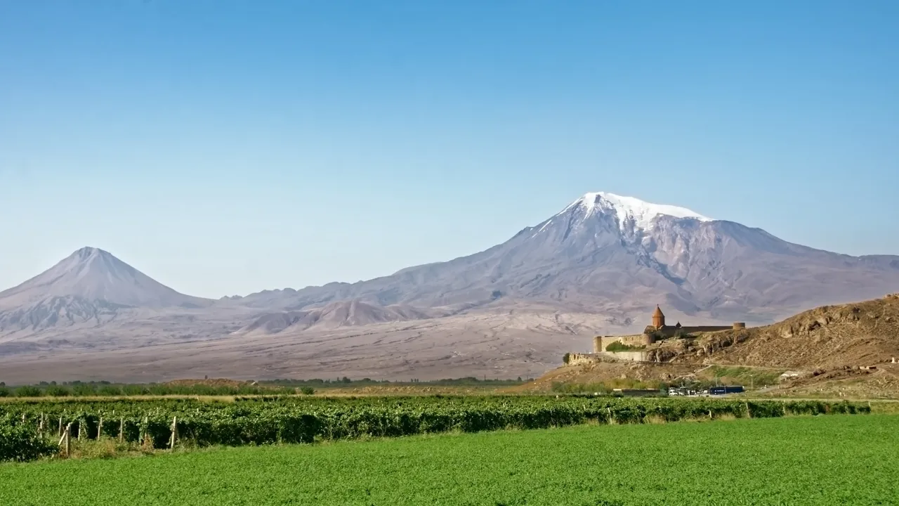 Klosteret Khor Virap ved Ararat. Ikke langt fra hovedstaden Yerevan. Foto Viktors Farmor