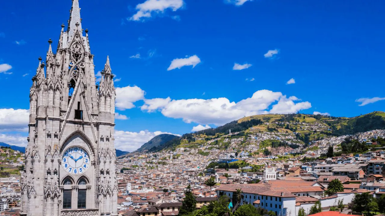 Vi oplever det koloniale centrum i Ecuadors hovedstad Quito på rejsens første dage. Foto Viktors Farmor