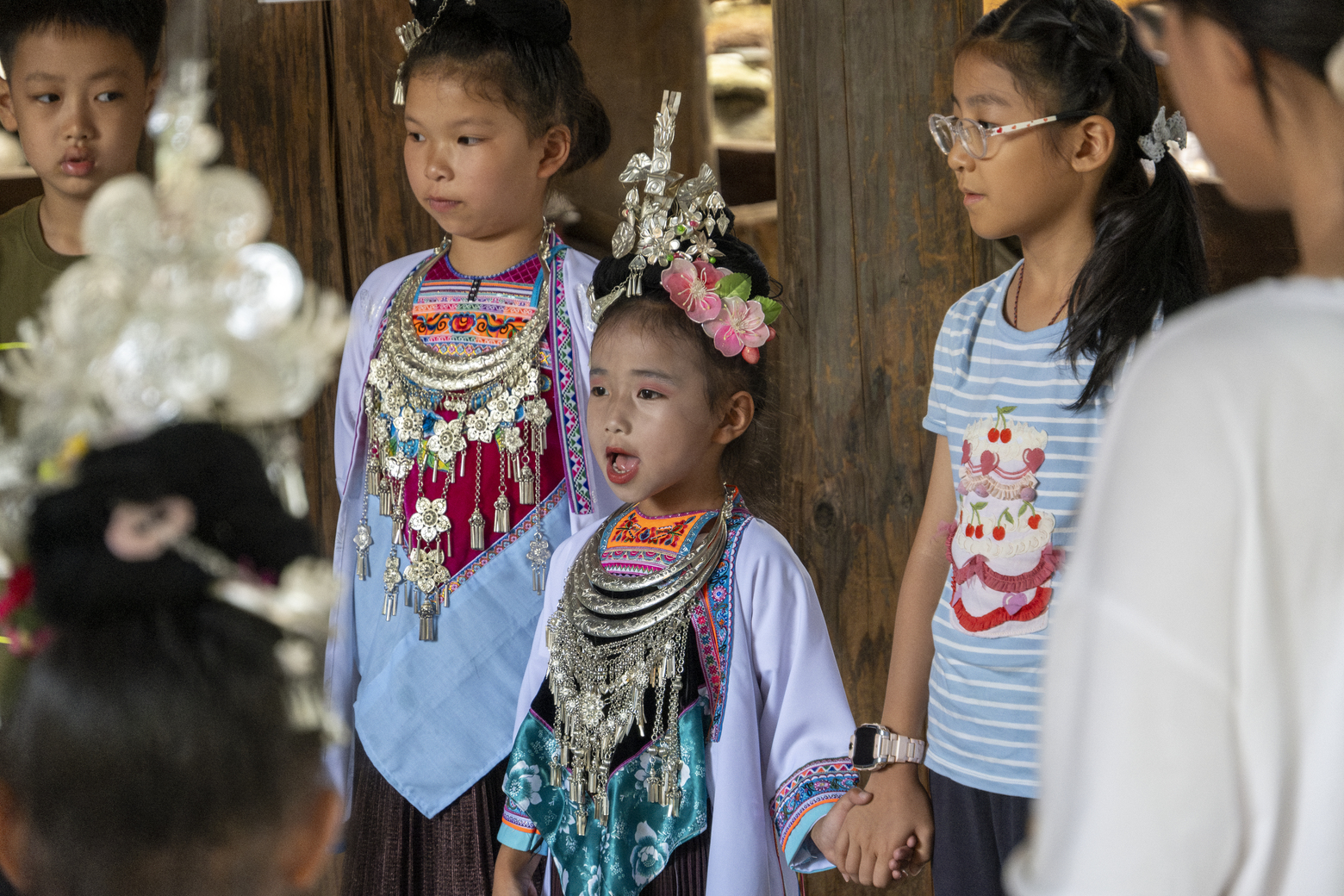 I Huanggang har befolkningen bevaret den autentiske Dong-kultur. Foto Carsten Lorenzen