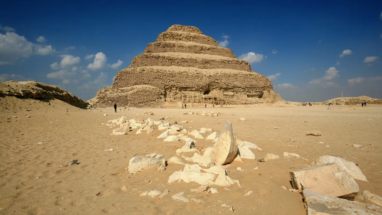 Zosers trinpyramide er den ældste i Egypten. Foto af Anders Stoustrup 