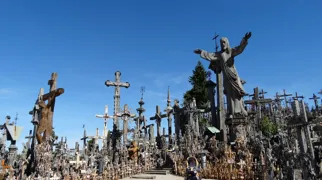Korshøjen er et symbol på Litauens katolske identitet. Foto Arunas Bruzas