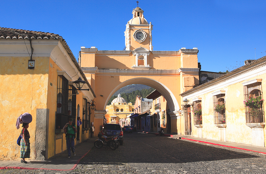 Morgenstemning i Antigua Guatemala. Foto Anders Stoustrup