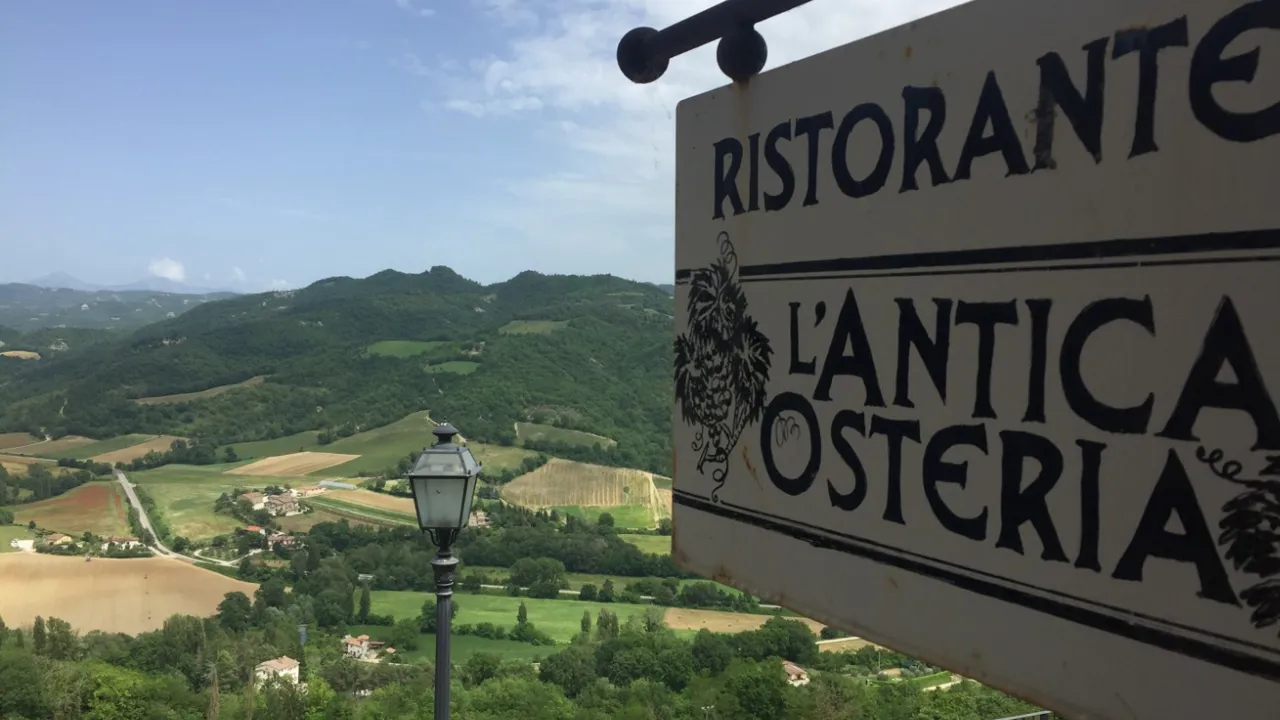 Udsigt fra restaurant i Montone. Foto Lene Brøndum