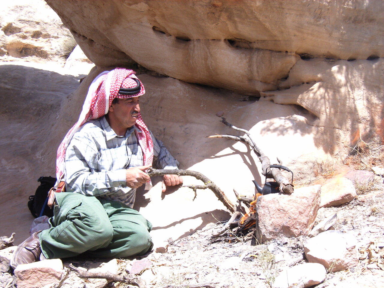 En kop te er altid god at styrke sig på når man vandre i Dana. Foto Talep Khwaldeh