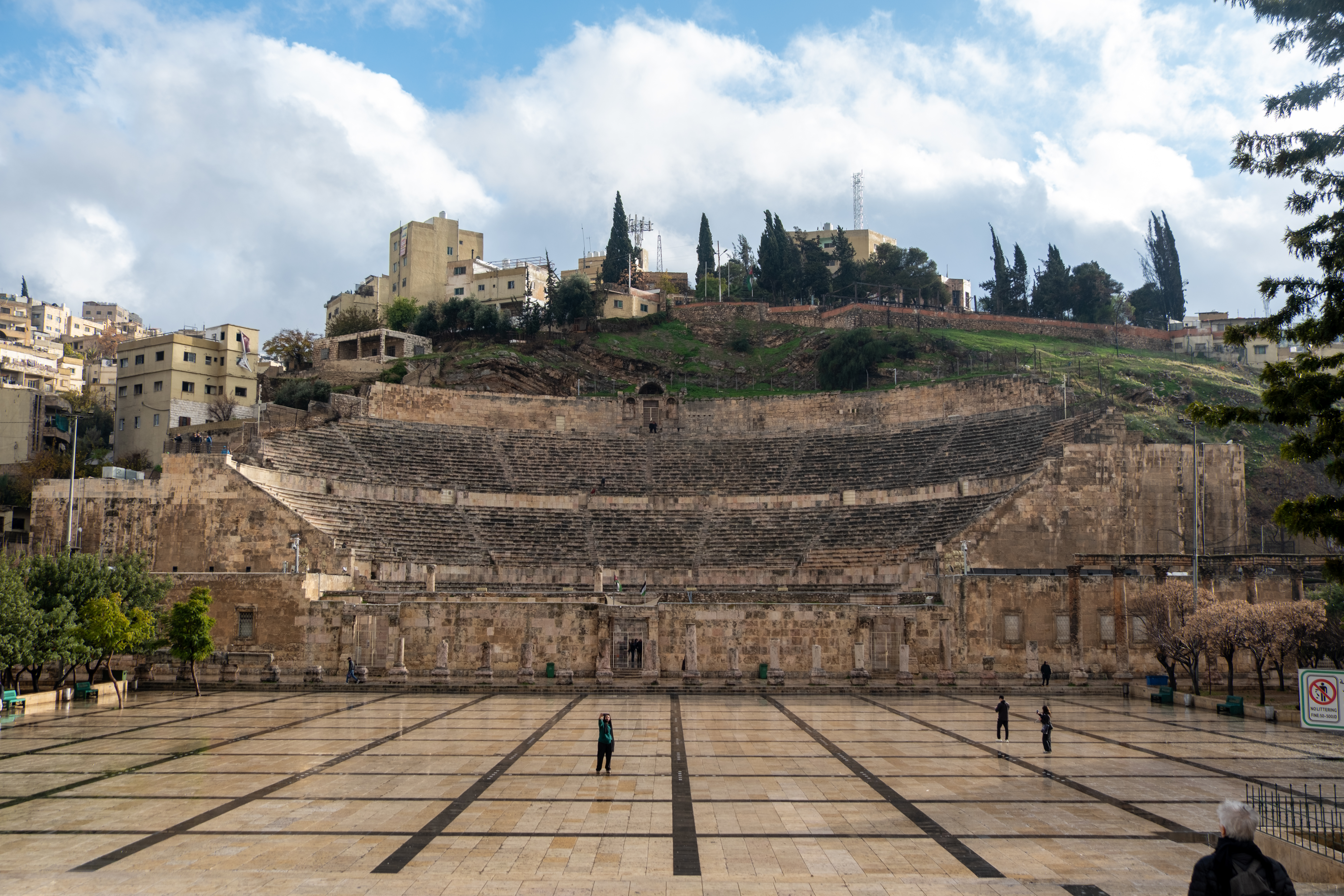 I Amman oplever vi, hvordan forskellige civilisationer har sat deres præg på Jordans hovedstad.  Foto Carsten Lorenzen
