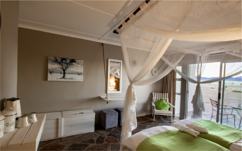 2 the elegant desert lodge