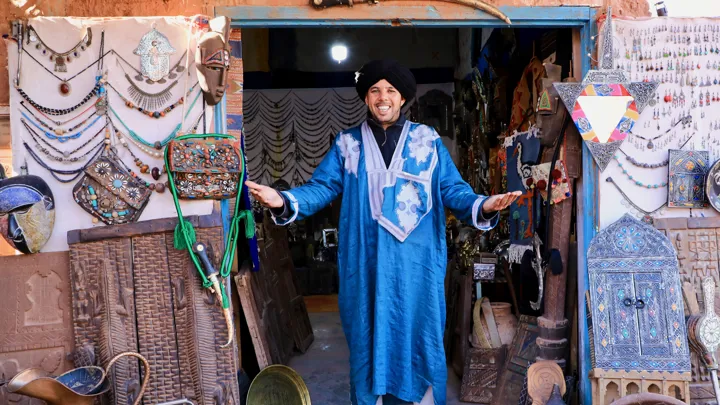 Souvenirhandler i ait ben haddou. foto af anders stoustrup