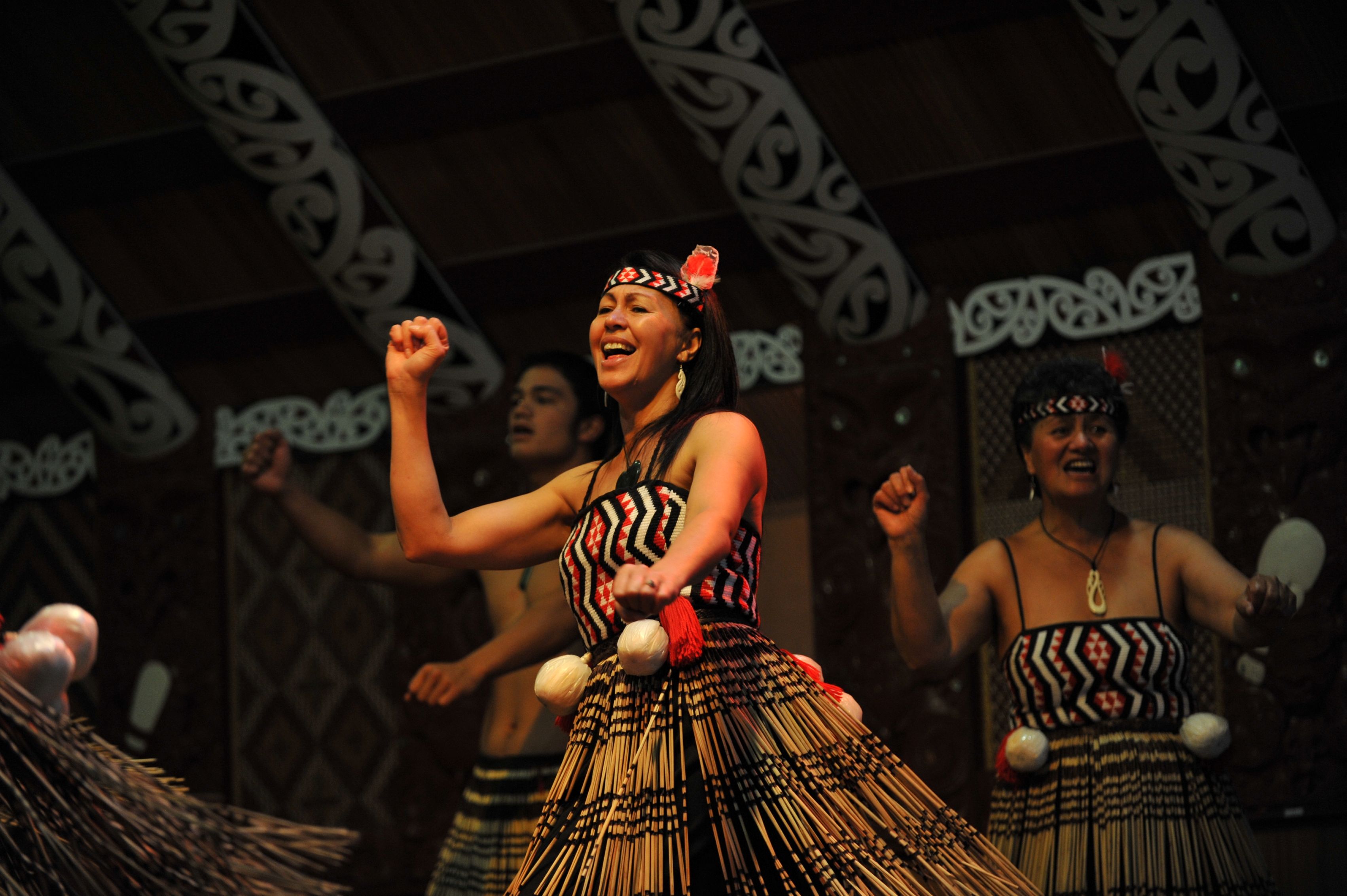 Dansere ved Te Puia til en oplevelsesrig traditional middag; Hangi. Foto The Green Spot