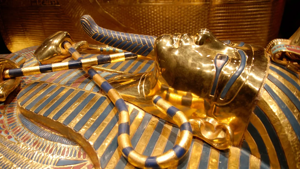Tutankhamons dødsmaske er et imponerende syn. Foto Viktors Farmor
