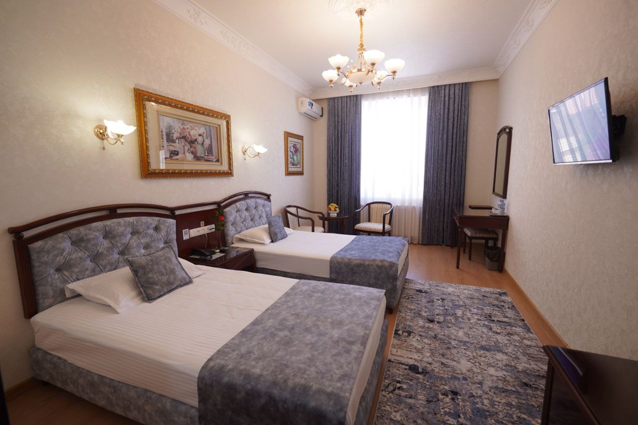 Hotel Asia Samarkand er et klassisk, centralt byhotel kun få minutters gang fra Samarkands historiske centrum. 