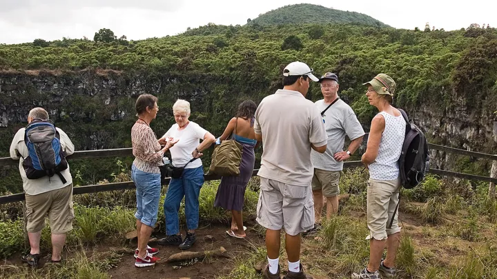 Vi besøger krateret på Galapagos. Foto Søren Bonde