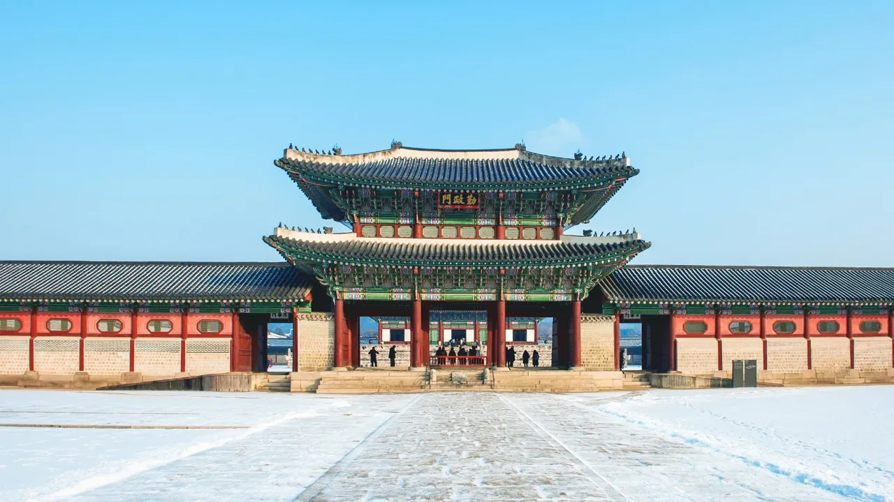 Gyeongbokgung paladset er over 600 år gammelt og var det vigtigste kongelige palads i Joseon-dynastiet. Foto Viktors Farmor