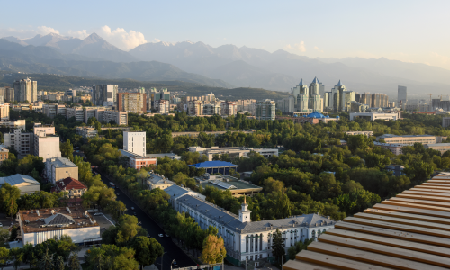 Udsigt udover hovedstanden Almaty. Foto Viktors Farmor