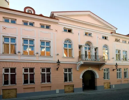 Det stemningsfulde St. Olav Hotel ligger i hjertet af Rigas gamle bydel, omgivet af brostensbelagte gader og historiske bygninger