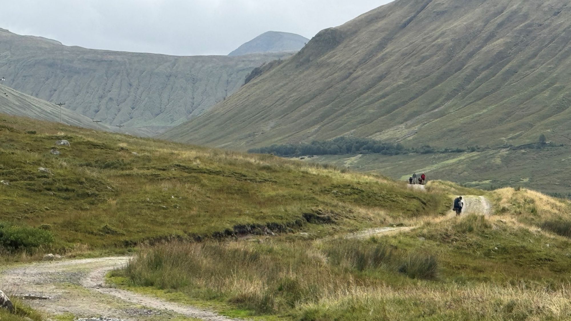 På West Highland Way får vi udsigt til nogle af højlandets markante bjerge. Foto Camilla Kornerup
