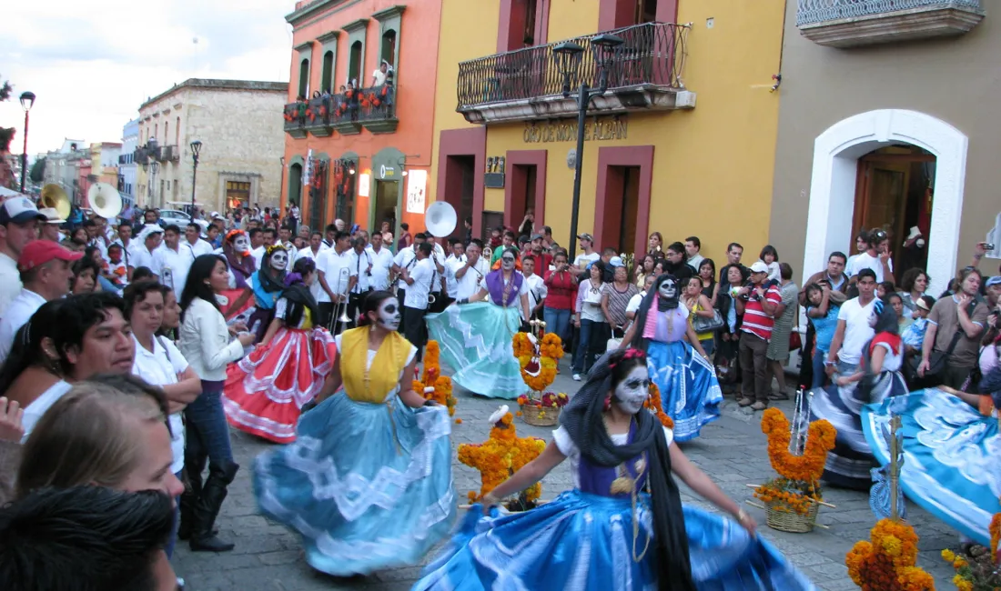 Til folkefest i Mexico. De Dødes Dag fejres i Oaxaca. Foto Vagn Olsen
