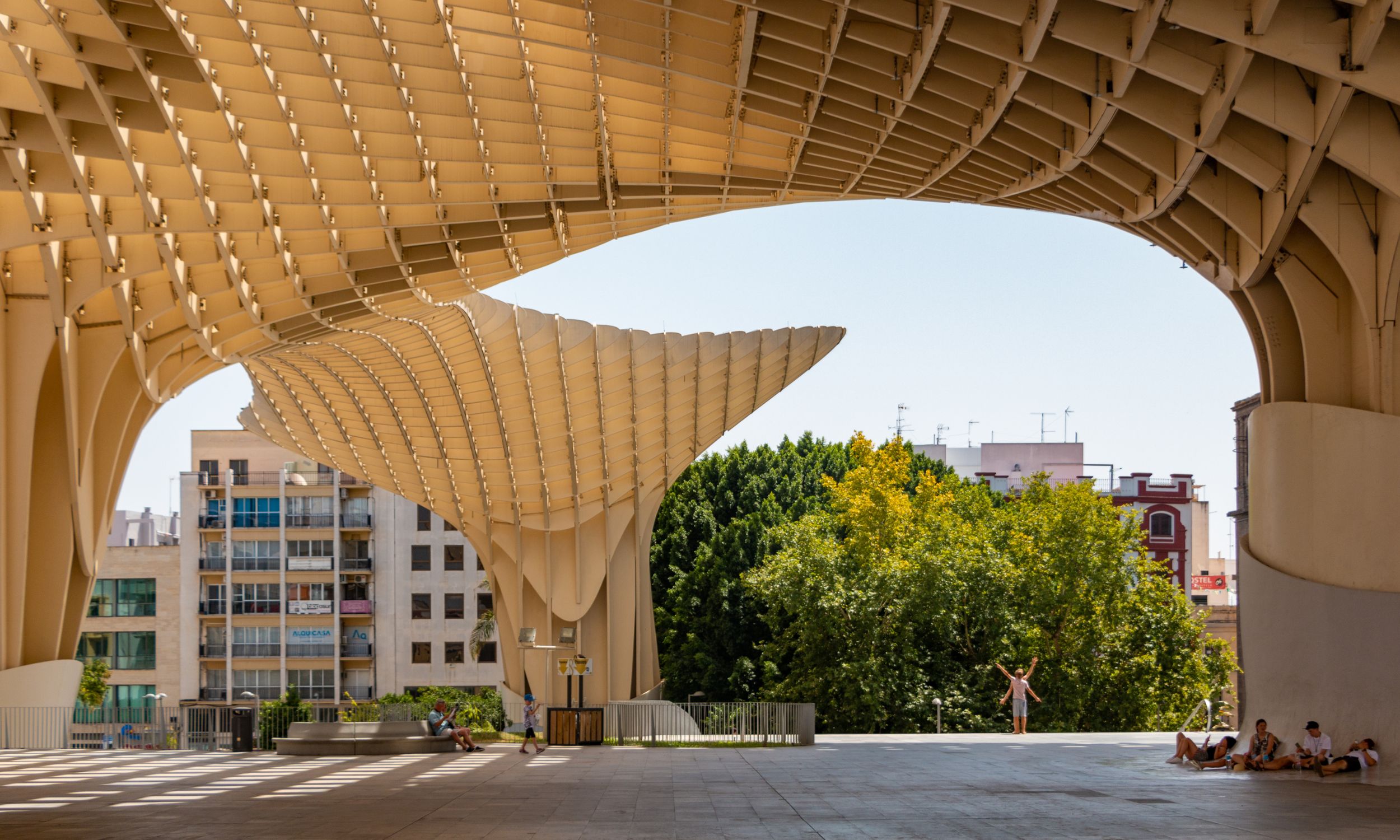 Metropol Parasol i Sevilla skiller sig helt sikkert ud fra de omkringliggende bygninger. Foto Viktors Farmor