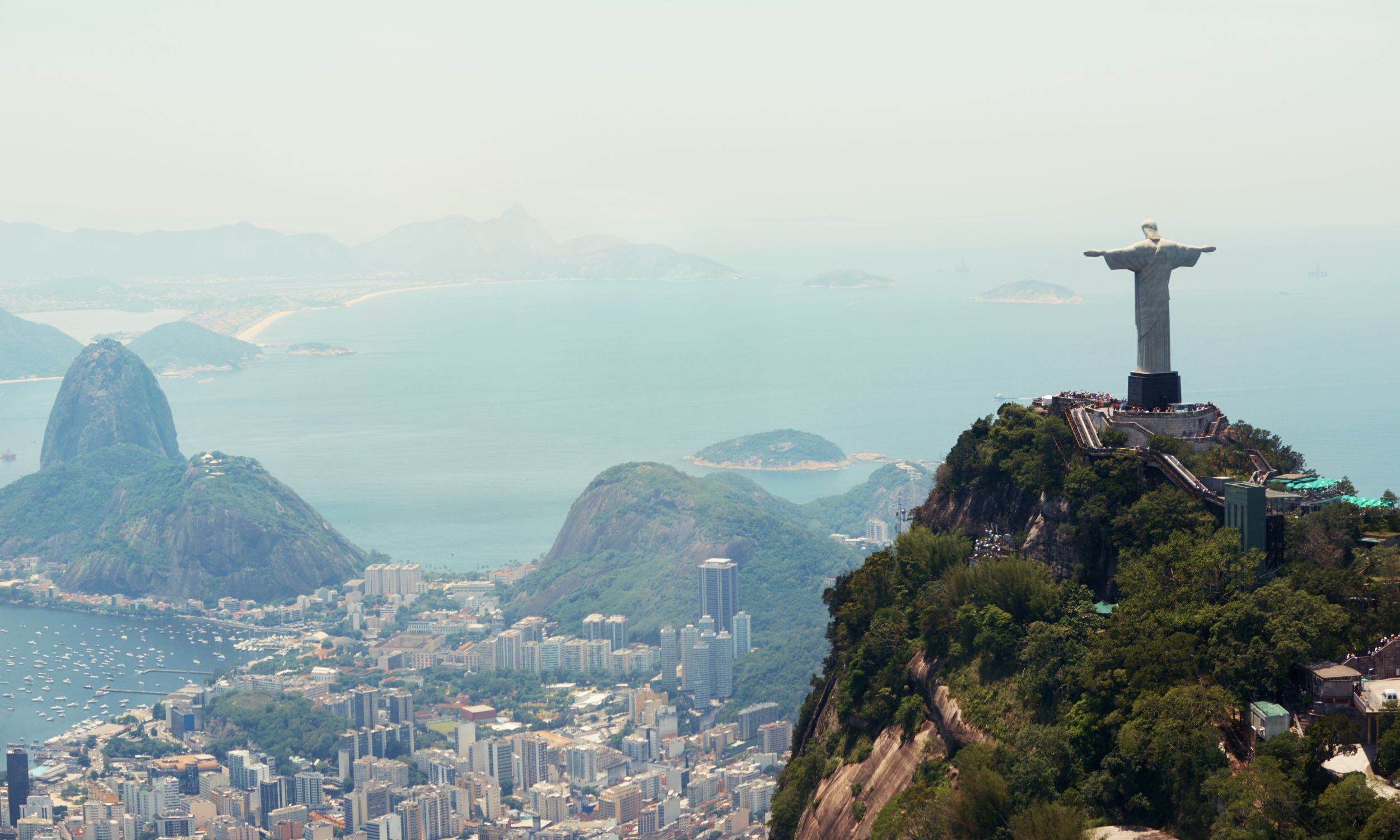 Intet besøg i Rio de Janeiro er komplet uden at have besøgt Kristusstatuen på Corcovado-bjerget. Foto Viktors Farmor