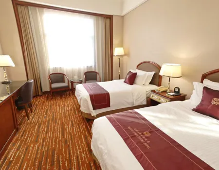 På Den store Kinarejse bor vi på Beijing Qianmen Jianguo Hotel kun få minutter fra Den Forbudte By