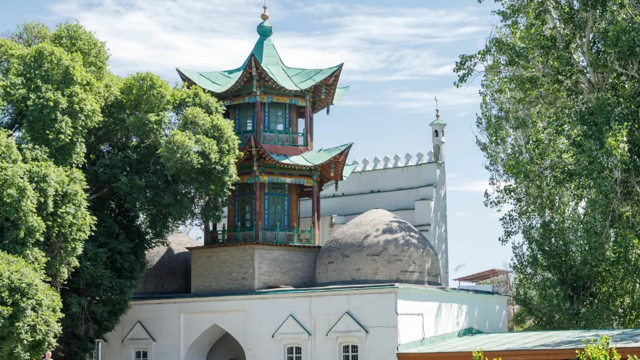 Moskeen i Zharkent er en interessant blanding af kinesisk og islamisk arkitektur. Foto Lilli Schuldt