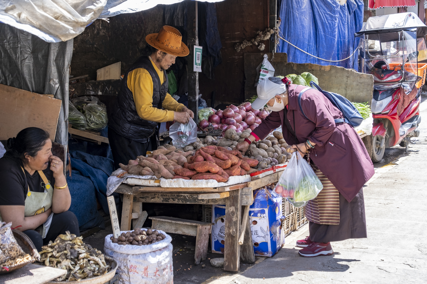 Kangding har i århundreder været mødested for kulturer og karavaner. Foto Carsten Lorenzen
