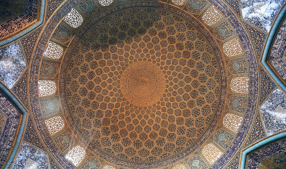 Kuppel i Lotfollah moskeen på Imam pladsen i Isfahan.