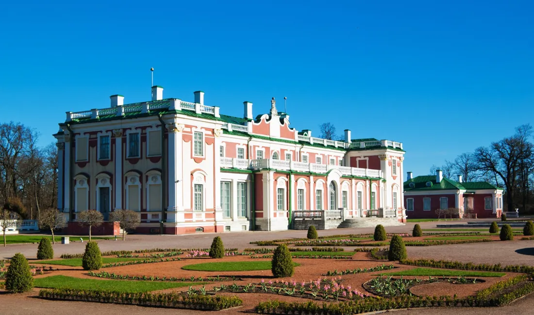 Det smukke Kadriorg slot blev i 1718 beboet af den russiske zar Peter den Store. Foto Igor Sokolov