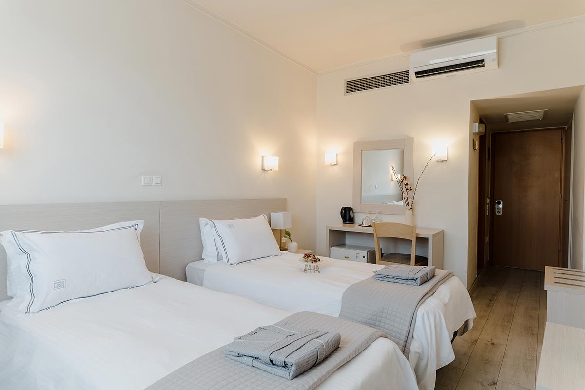 Vores første stop i Grækenland er det familieejede Nestos Hotel.